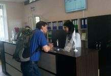 В ЦНАПі Кам’янського тепер можна замінити права та зареєструвати машину