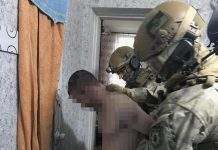 В Кам’янському затримали банду наркодилерів: фото, відео