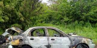 В Кам’янському згоріло таксі: фото