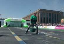 Змагання богатирів та мер, що тягнув маршрутку: в Кам’янському проходить фестиваль стронгменів (фото)