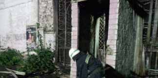 В Кам’янському горіла закинута їдальня: фото