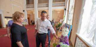 Мер привітав медичних працівників Кам’янського