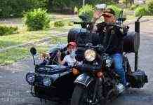 Байкери Кам’янського та мер міста покатали дітей на мотоциклах