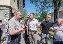 Мер Кам’янського перевірив, як виконується капремонт дахів