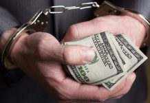 СБУ спіймала на хабарі працівників обласної митниці