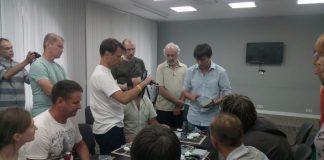 Дніпровські активісти в Кам’янському розповіли, як вберегтися від пилу в організмі: фото