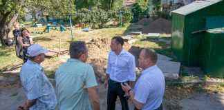 У Кам’янському продовжують засипати безгоспні погреби у дворах