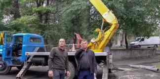 Жителі Кам’янського подякували меру за капітальний ремонт покрівлі