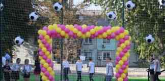 До Дня міста у школах Кам’янського відкрили нові футбольні поля