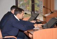 В Кам’янському пройшла позачергова сесія міської ради