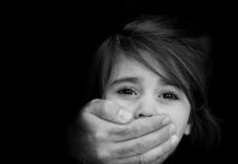 В Днепре отец пытался второй раз украсть у матери дочь