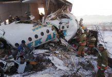 В Казахстане упал пассажирский самолёт: спасатели говорят про выживших