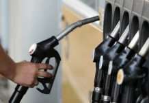 В результате борьбы с АЗС цена топлива снизилась на 2 грн, – Гончарук