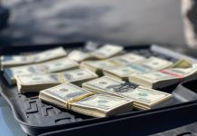 Суд обязал банк Порошенко перевести 247 млн грн на счета АРМА