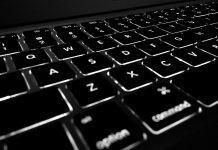 Компания Samsung представила миру невидимую клавиатуру