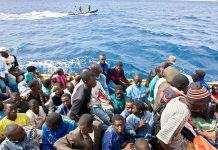 Греция разместит в Эгейском море плавучий барьер от мигрантов