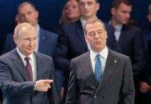 Правительство России ушло в отставку после выступления Путина