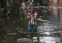 В Индонезии вследствие наводнений погибло уже около 60 человек