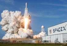 SpaceX подорвала ракету Falcon 9 во время испытаний