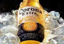 Из-за коронавируса американцы боятся пить пиво Corona, – опрос