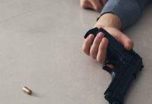 Выстрел в голову: в России топ-чиновник совершил суицид в зале суда