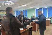 ГБР нагрянуло с обысками на две таможни, вскрылись аферы с авто