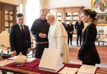 Зеленский рассказал о встрече с Папой Римским: проверка на искренность