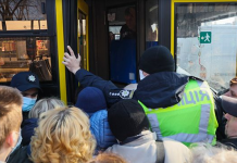 Карантин в Украине: битвы за общественный транспорт и штрафы