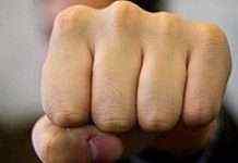 В Киеве мужчина зверски избил четырёхлетнюю дочку сожительницы