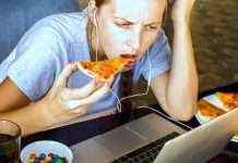 Мужчины стали больше спать и пить, а женщины готовить, – соцопрос