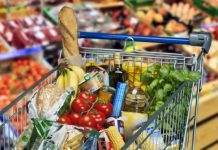 Ажиотажный спрос на продукты прекратился, – Минэкономики
