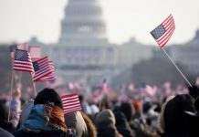 Трамп планирует отложить президентские выборы в США, – Байден