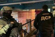 Избили и угрожали убийством: в Киеве задержали банду рэкетиров