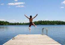 Медики предупредили об опасности отдыха у пресных водоёмов