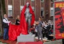 В Германии установили двухметровый памятник Ленину