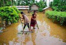 В Индии наводнение уничтожило тысячи сел, 200 людей погибло