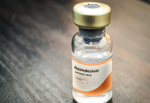 Трамп скупил почти все запасы препарата для терапии COVID-19