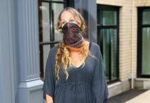 Платки и банданы вместо маски и блузки – тренд летнего сезона