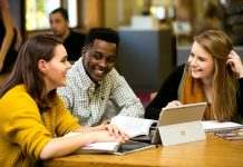 Миллионы иностранных студентов покинут США из-за пандемии