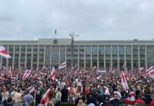 В Беларуси вновь протест: на улицы Минска вышли 100 тысяч человек