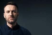 Навальный отравлен: оппозиционер в коме помещён в реанимацию