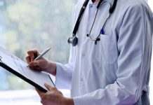 В Минздраве анонсировали прибавку к зарплате для медиков