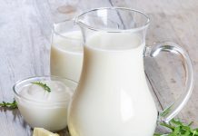 В Украине постепенно начинает дорожать молоко