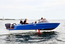 В Швейцарии представили первый в мире летающий катер