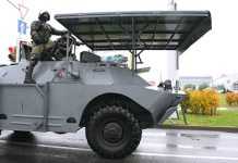 Минск готовится к митингу: в центр стягивают военных
