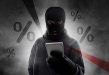 В Украине коллекторы “выбивают” деньги с контактных лиц должников