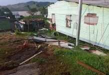 На Фиджи мощный ураган уничтожал остров, есть погибшие