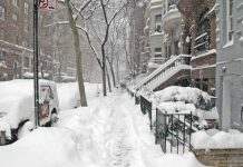 США и Фиджи завалило снегом, в Италии – мощное землетрясение