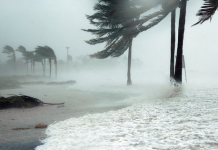 Австралию накроет мощный циклон, в Альпах – схождение лавины