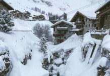 Европа страдает от стихии: снегопады заблокировали дороги